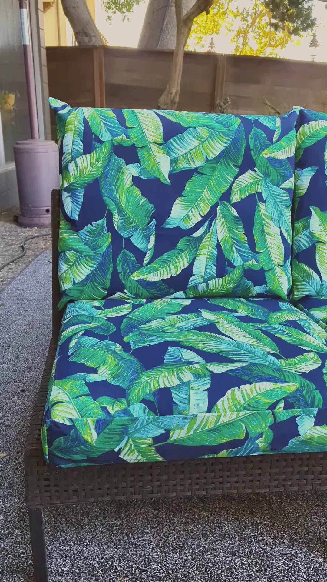 Housses d'extérieur IKEA Duvholmen bleu marine et vert feuille de bananier